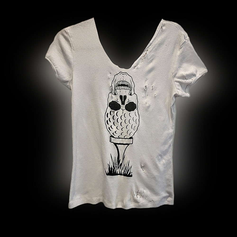 V neck distressed skull tee size s/m
